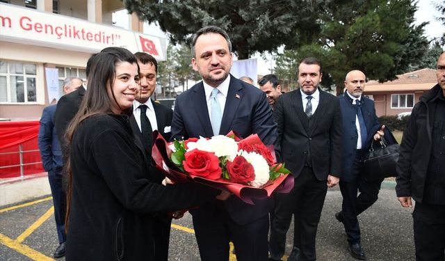 Gençlik ve Spor Bakan Yardımcısı Eminoğlu Batman'da gençlerle buluştu: