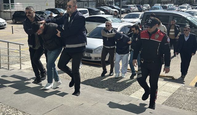 GÜNCELLEME - Bolu'da eğlence mekanına silahlı saldırı şüphelileri yaklaşık 300 saatlik kamera incelemesiyle yakalandı