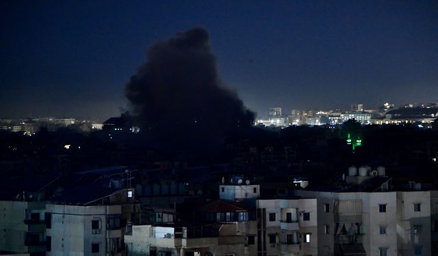 GÜNCELLEME - İsrail ordusu Beyrut'un güneyindeki Dahiye bölgesine hava saldırıları düzenliyor