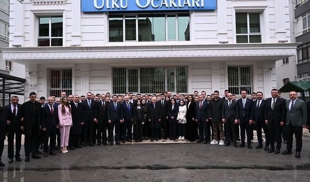 GÜNCELLEME - MHP Genel Başkanı Bahçeli'den Ülkü Ocakları Eğitim ve Kültür Vakfına bayram ziyareti