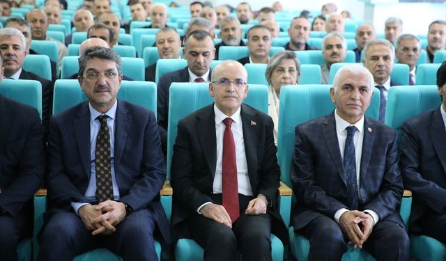 Hazine ve Maliye Bakanı Şimşek, Siirt'te ziyaretlerde bulundu