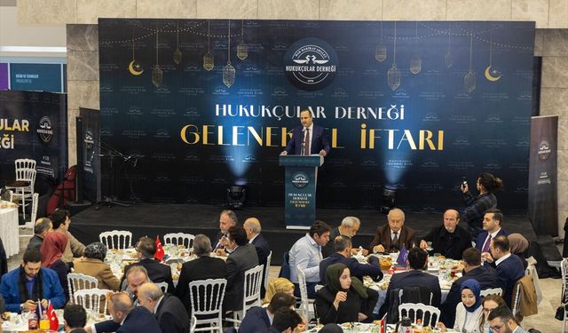 Hukukçular Derneği geleneksel iftar buluşması düzenledi