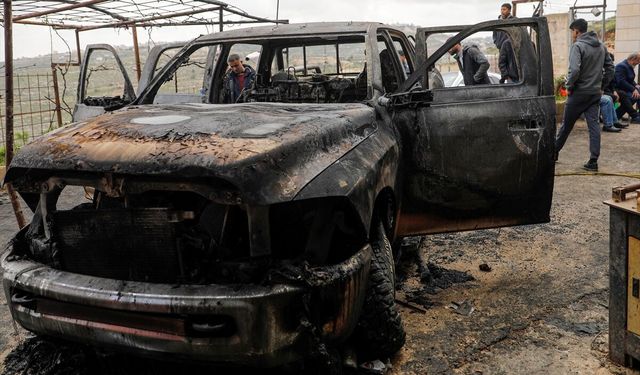 Israeli fire kills Palestinian in West Bank; occupiers torch vehicles, steal livestock