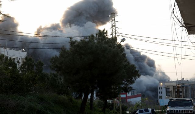 İsrail, Lübnan'da Cemaat-i İslami partisinin Sayda kentindeki merkezine saldırı düzenledi