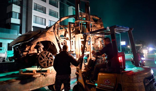 İsrail ordusu Lübnan'ın başkenti Beyrut'ta 2 araca hava saldırısı düzenledi