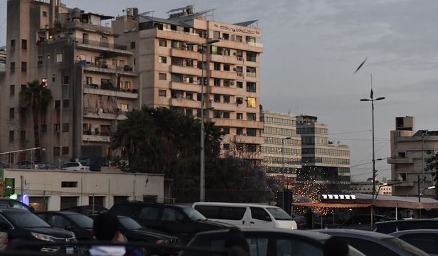 İsrail ordusu Lübnan'ın başkenti Beyrut'ta çok katlı bir binaya saldırı düzenledi