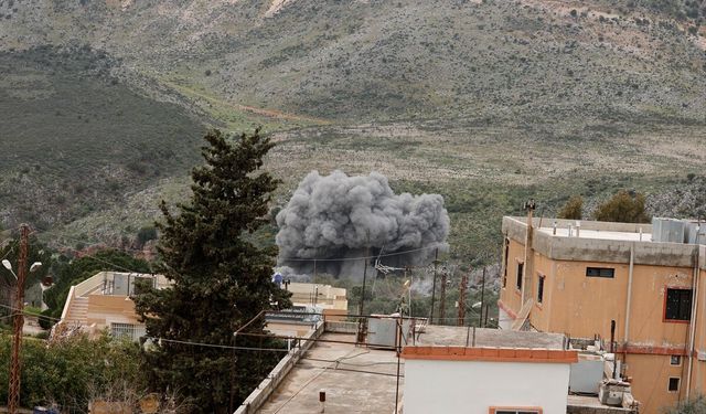 İsrail ordusu Lübnan'ın güneyindeki Dellafe Köprüsü'nü bombaladı