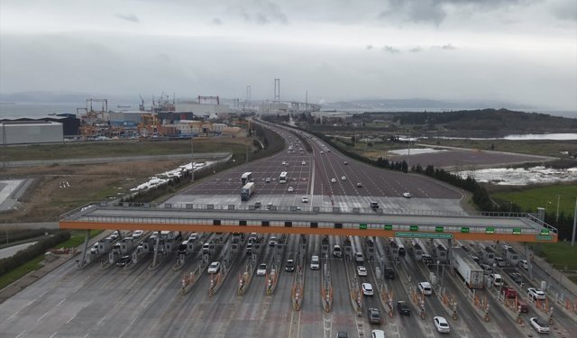 İstanbul-İzmir Otoyolu ile Osmangazi Köprüsü'nde bayram yoğunluğu başladı