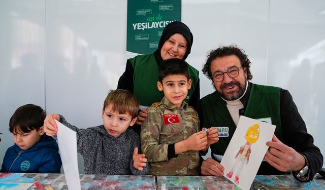 İstanbul'da Yeşilay Haftası kapsamında 'Bağımsızlık Tırı' açıldı