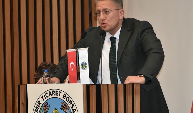 İzmir Ticaret Borsasının 'Toprağın Kadın Yüzü' temalı fotoğraf yarışmasında ödüller verildi