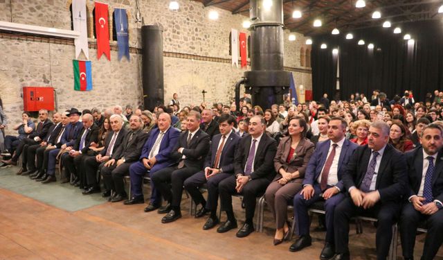 İzmir'de Azerbaycanlılar Nevruz Bayramı'nı kutladı