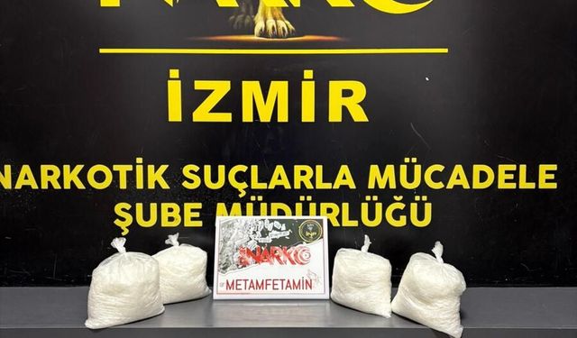 İzmir'de kargo paketinde 9 kilo 620 gram sentetik uyuşturucu ele geçirildi