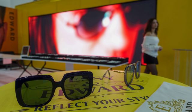 İzmir'de Optik, Gözlük, Oftalmoloji ve Teknolojileri Fuarı açıldı