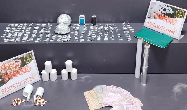 İzmir'de uyuşturucu operasyonlarında 7 kişi tutuklandı