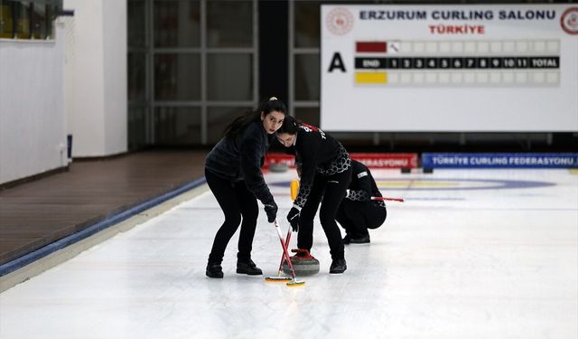 Kadın Curling Milli Takımı'nın hedefi Dünya Şampiyonası'nda derece elde etmek