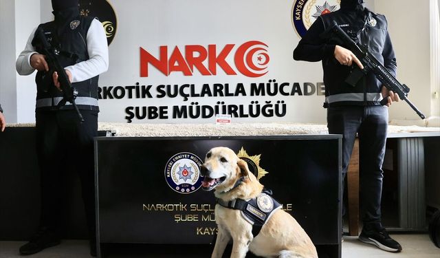 Kayseri'de çekici kasasında 1 milyon 260 bin uyuşturucu hap ele geçirildi