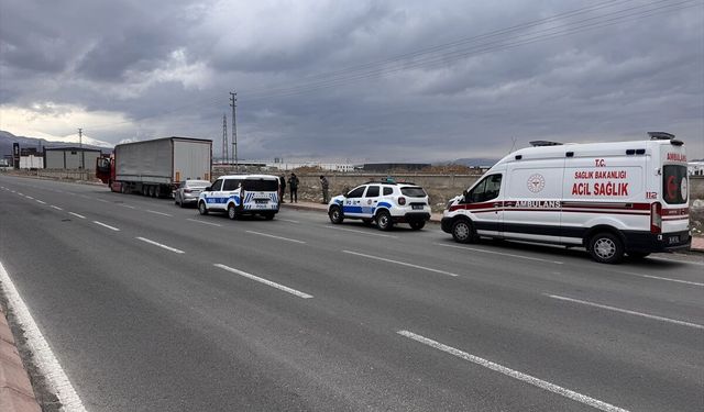 Kayseri'de tır şoförü yol kenarında ölü bulundu