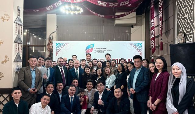 Kazakistan'da Türkiye mezunları iftarda bir araya geldi