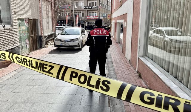 Kırşehir'de kahvehaneye yapılan silahlı saldırıda 2 kişi yaralandı