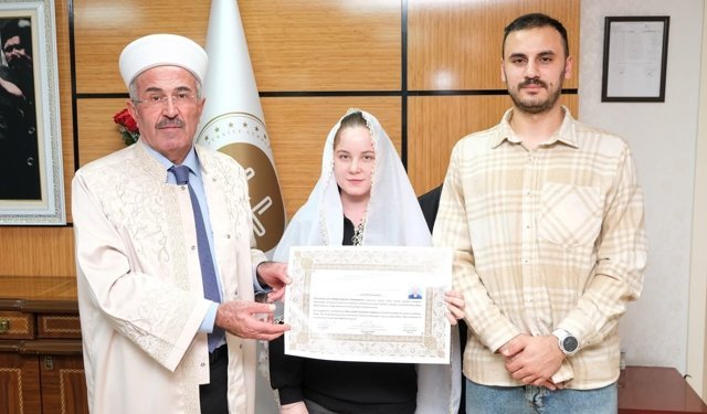 Kırşehir'de yaşayan Rus kadın Müslüman oldu, Elif ismini aldı