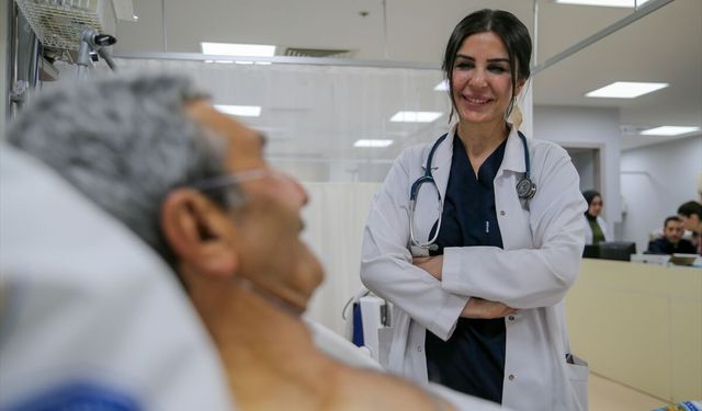 KOAH hastaları 'bronkoskopik akciğer hacim küçültme sarmalı' yöntemiyle rahat nefes alıyor