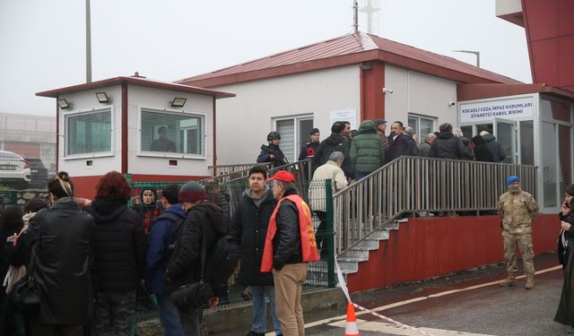 Kocaeli'de 7 kişinin öldüğü fabrika yangını davası başladı