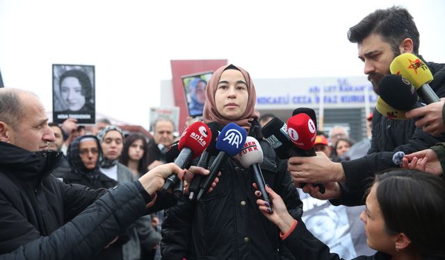 Kocaeli'deki fabrika yangınında ölenlerin yakınlarından 'adalet' talebi