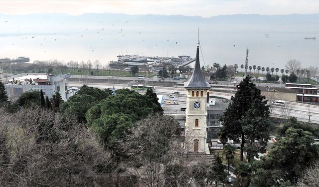 Kocaeli'nin simgelerinden tarihi saat kulesinin restorasyonu tamamlandı
