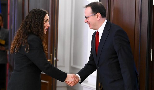 Kosova Cumhurbaşkanı Osmani, Türkiye'nin Priştine Büyükelçisi Angılı'yı kabul etti