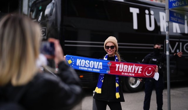 Kosova-Türkiye maçı öncesi Priştine'de heyecan artıyor