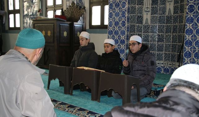 Kütahya'da imam hatip lisesi öğrencileri ramazanda camilerde mesleki tecrübe kazanıyor