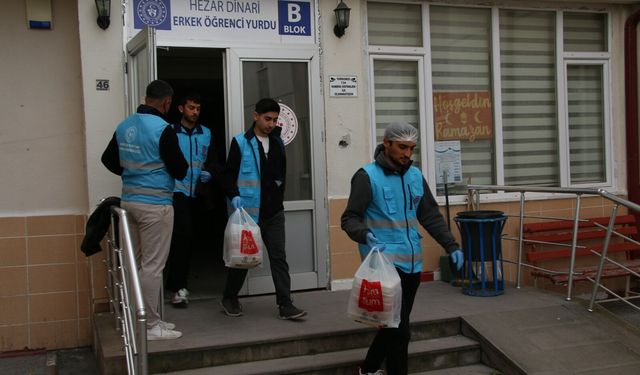 Kütahya'da üniversite öğrencileri 'Komşum' projesiyle gönüllere dokunuyor