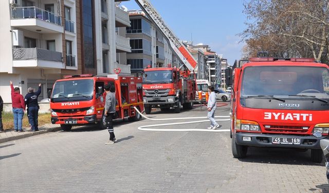 Manisa'da evde çıkan yangın söndürüldü