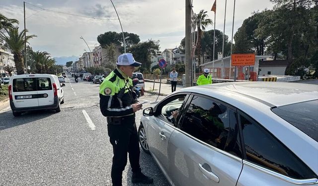 Marmaris'e bayramda yaklaşık 44 bin araç giriş yaptı