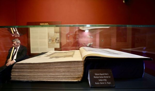 Memlük Sultanı Berkuk'un Yıldırım Bayezid'e hediyesi Kur'an-ı Kerim Bursa'da ziyarete açıldı