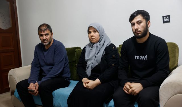 Mersin'de kavga sırasında evinin önünde merminin isabet etmesiyle ölen kadının evinde yas hakim