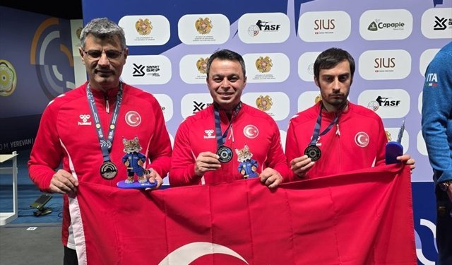 Milli atıcılar, Avrupa Havalı Silahlar Şampiyonası'nda gümüş madalya aldı