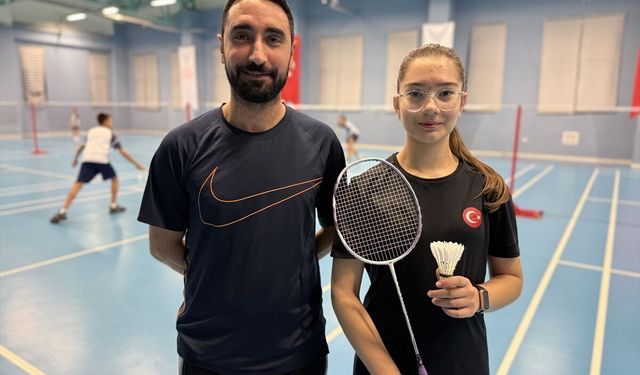 Milli badmintoncu Beril'in hedefi Avrupa'da kürsü