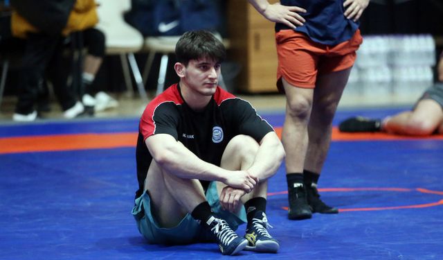 Milli güreşçi İbrahim'in hedefi 23 yaş altıdan sonra büyüklerde Avrupa şampiyonluğu: