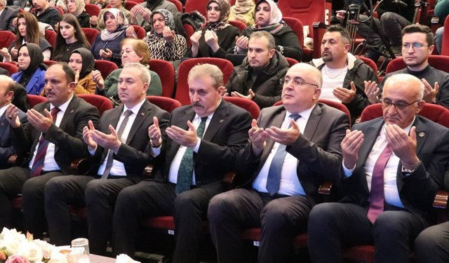 Muhsin Yazıcıoğlu ve beraberindekiler, vefatlarının 17. yılında Sivas'ta anıldı