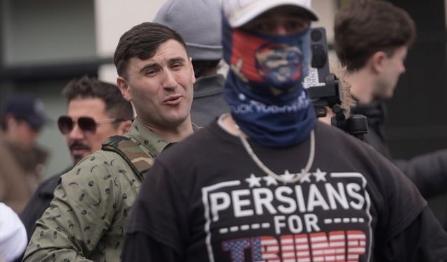 New York'ta Müslüman karşıtı gösteride sis bombası atıldı