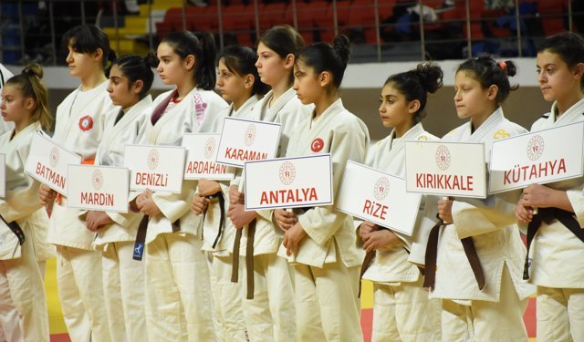 Okul Sporları Yıldızlar Judo Türkiye Birinciliği müsabakaları, Karaman'da başladı