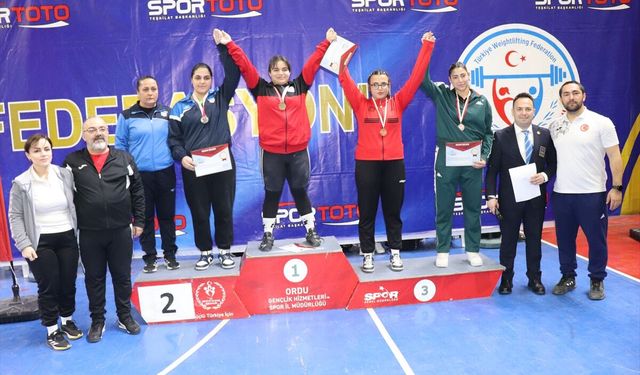 Ordu'da Genç Kızlar Türkiye Halter Birinciliği müsabakaları sona erdi