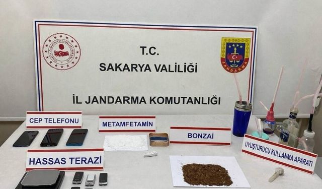 Sakarya'da uyuşturucu operasyonunda 3 zanlı tutuklandı