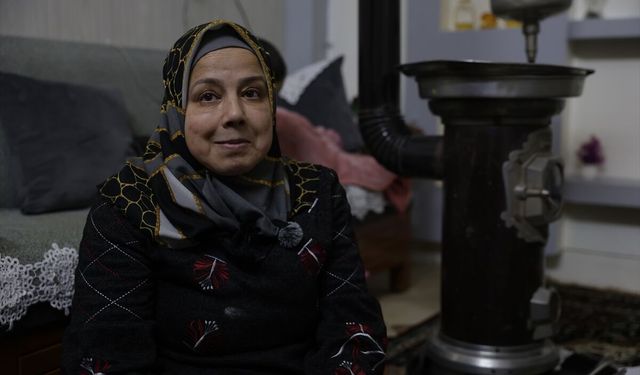 Şam Türkleri bayramlarda Osmaniye kömbesi yapma geleneğini yeni nesillere aktarıyor