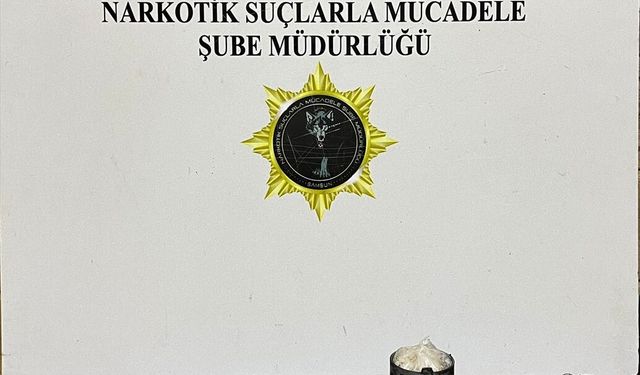Samsun'da aracın marş dinamosuna saklanan sentetik uyuşturucu 'Pera'nın hassas burnundan kaçmadı