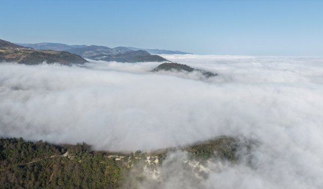 Samsun'da Karadeniz'in üzerini kaplayan sis dronla görüntülendi