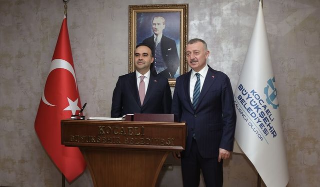 Sanayi ve Teknoloji Bakanı Kacır AK Parti Kocaeli İl Başkanlığında konuştu: