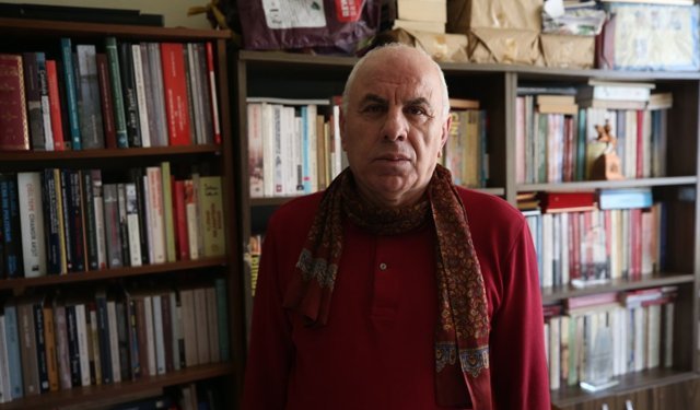 Savaş yıllarında er olarak görev yaptığı Çanakkale'ye 30 yıl sonra vali olmuş