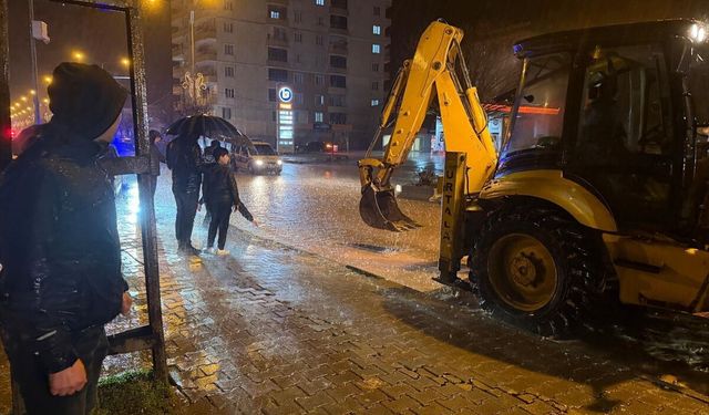 Siirt Valiliğinden Kurtalan ilçesinde etkili olan sağanağa ilişkin açıklama